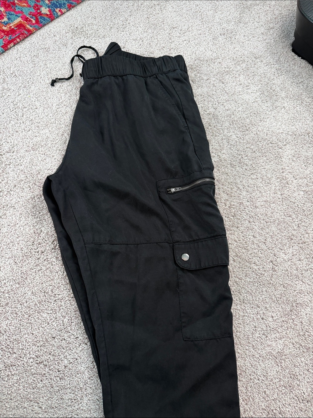 Banana Republic Black Drawstring Cargo Joggers - Picture 3 of 6